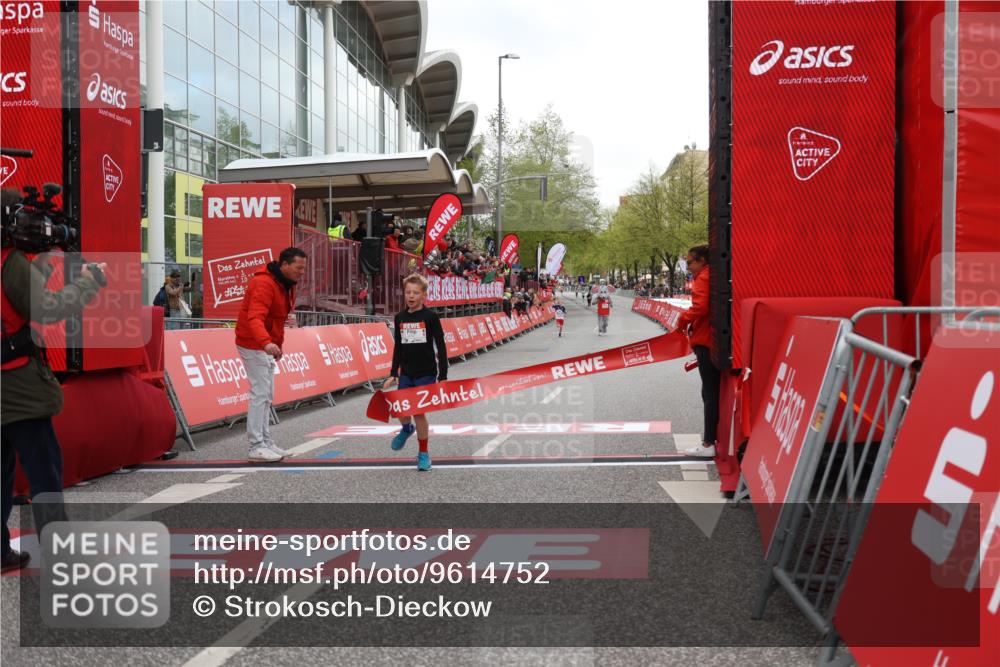 25.04.2026 - Das Zehntel Strokosch-Dieckow http://msf.ph/oto/9614752 25.04.2026 08:46:35 Ziel 4067 meine-sportfotos.de