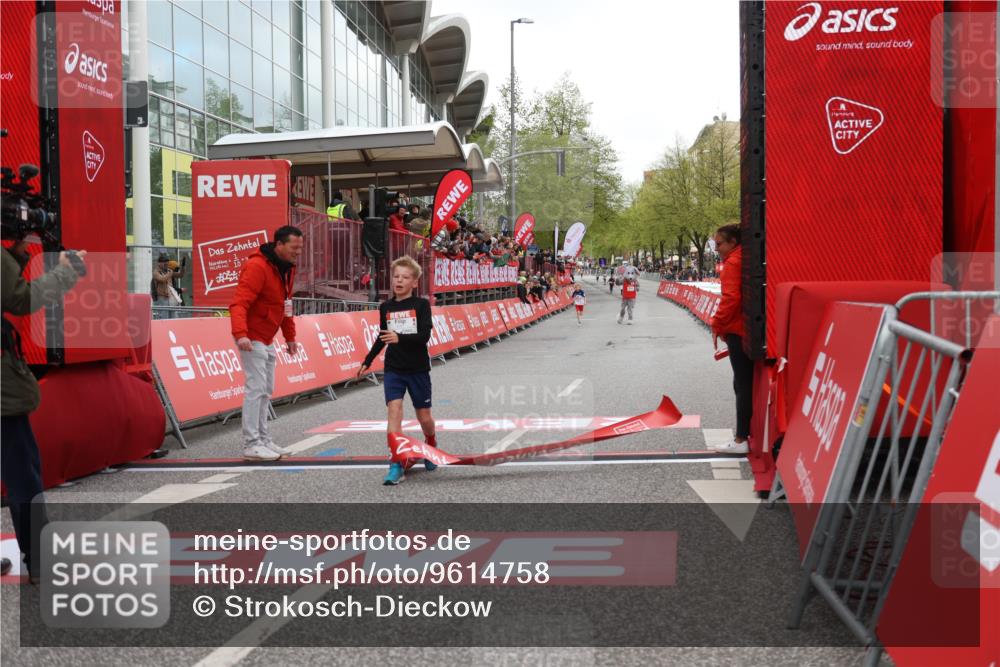 25.04.2026 - Das Zehntel Strokosch-Dieckow http://msf.ph/oto/9614758 25.04.2026 08:46:35 Ziel 4067 meine-sportfotos.de