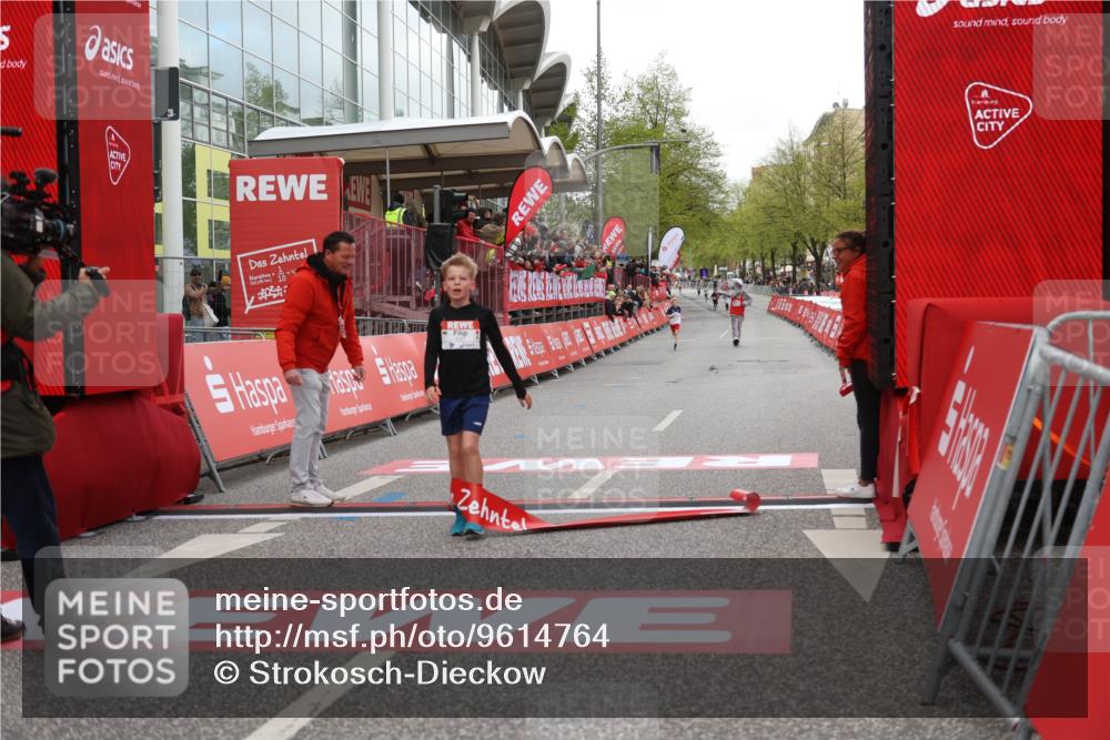 25.04.2026 - Das Zehntel Strokosch-Dieckow http://msf.ph/oto/9614764 25.04.2026 08:46:35 Ziel 4067 meine-sportfotos.de