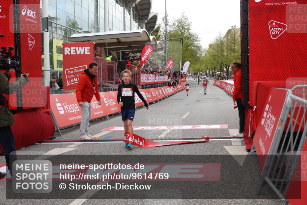 25.04.2026 - Das Zehntel Strokosch-Dieckow http://msf.ph/oto/9614769 25.04.2026 08:46:35 Ziel 4067 meine-sportfotos.de