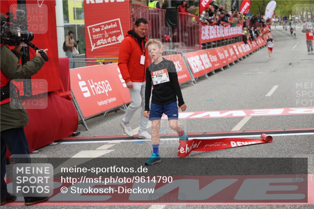 25.04.2026 - Das Zehntel Strokosch-Dieckow http://msf.ph/oto/9614790 25.04.2026 08:46:36 Ziel 4067 meine-sportfotos.de