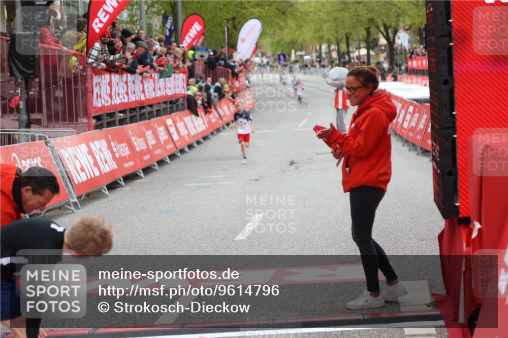 25.04.2026 - Das Zehntel Strokosch-Dieckow http://msf.ph/oto/9614796 25.04.2026 08:46:37 Ziel 4067 meine-sportfotos.de