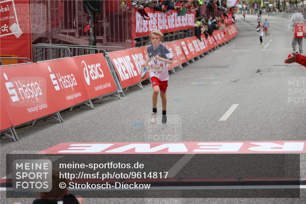 25.04.2026 - Das Zehntel Strokosch-Dieckow http://msf.ph/oto/9614817 25.04.2026 08:46:42 Ziel 4017 meine-sportfotos.de