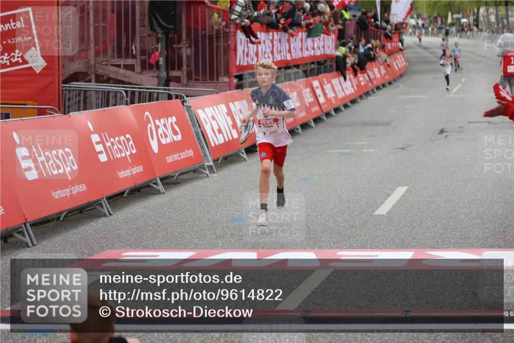 25.04.2026 - Das Zehntel Strokosch-Dieckow http://msf.ph/oto/9614822 25.04.2026 08:46:42 Ziel 4017 meine-sportfotos.de