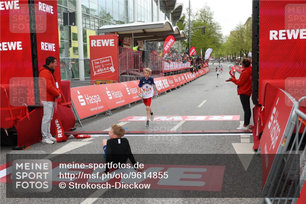 25.04.2026 - Das Zehntel Strokosch-Dieckow http://msf.ph/oto/9614855 25.04.2026 08:46:43 Ziel 4017 meine-sportfotos.de
