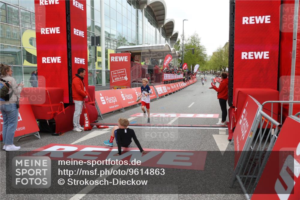 25.04.2026 - Das Zehntel Strokosch-Dieckow http://msf.ph/oto/9614863 25.04.2026 08:46:43 Ziel 4017 meine-sportfotos.de