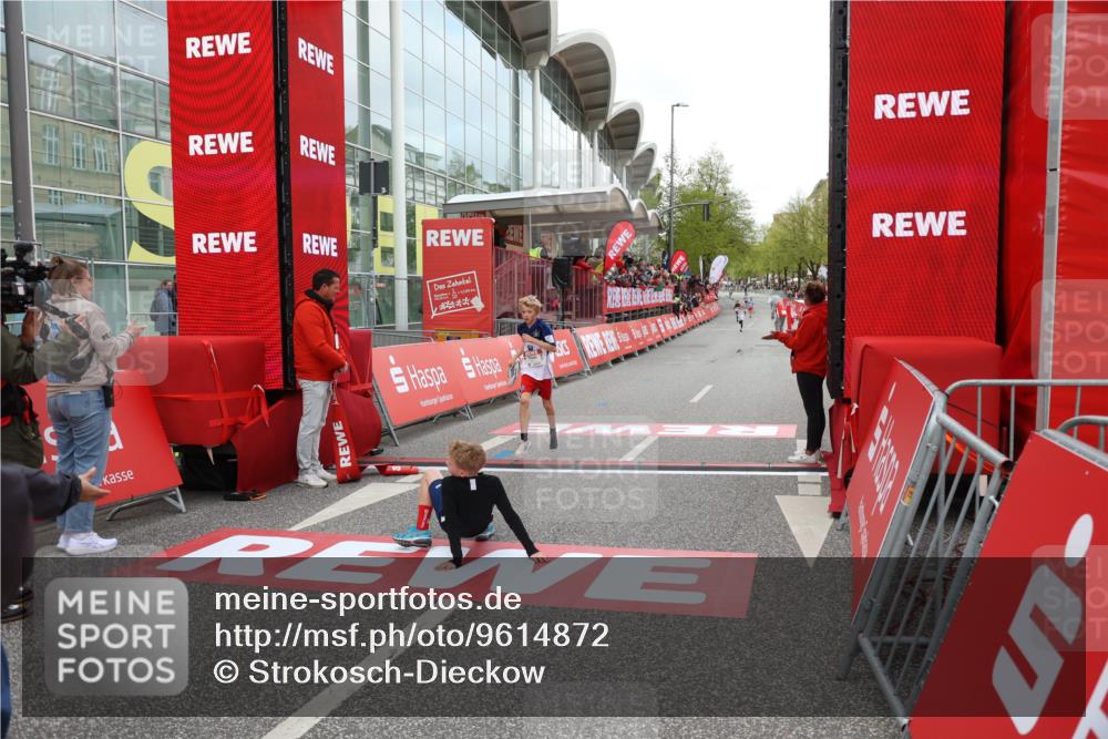 25.04.2026 - Das Zehntel Strokosch-Dieckow http://msf.ph/oto/9614872 25.04.2026 08:46:43 Ziel 4017 meine-sportfotos.de