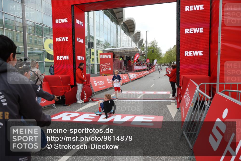 25.04.2026 - Das Zehntel Strokosch-Dieckow http://msf.ph/oto/9614879 25.04.2026 08:46:43 Ziel 4017 meine-sportfotos.de