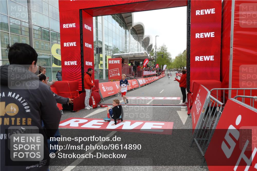25.04.2026 - Das Zehntel Strokosch-Dieckow http://msf.ph/oto/9614890 25.04.2026 08:46:44 Ziel 4017 meine-sportfotos.de