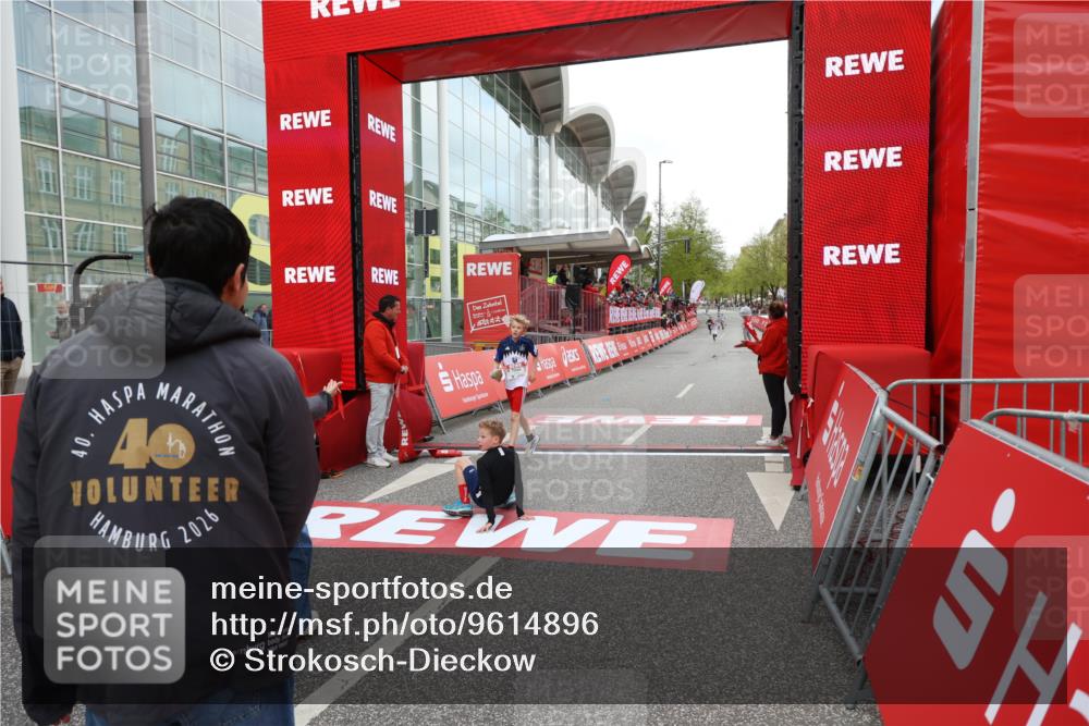 25.04.2026 - Das Zehntel Strokosch-Dieckow http://msf.ph/oto/9614896 25.04.2026 08:46:44 Ziel 4017 meine-sportfotos.de