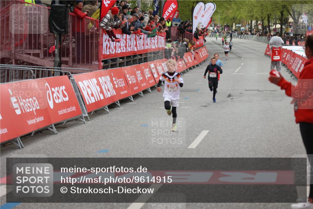 25.04.2026 - Das Zehntel Strokosch-Dieckow http://msf.ph/oto/9614915 25.04.2026 08:46:49 Ziel 4017 meine-sportfotos.de