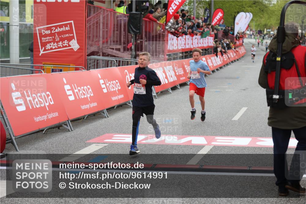 25.04.2026 - Das Zehntel Strokosch-Dieckow http://msf.ph/oto/9614991 25.04.2026 08:46:54 Ziel 1221, 2328, 3081 meine-sportfotos.de