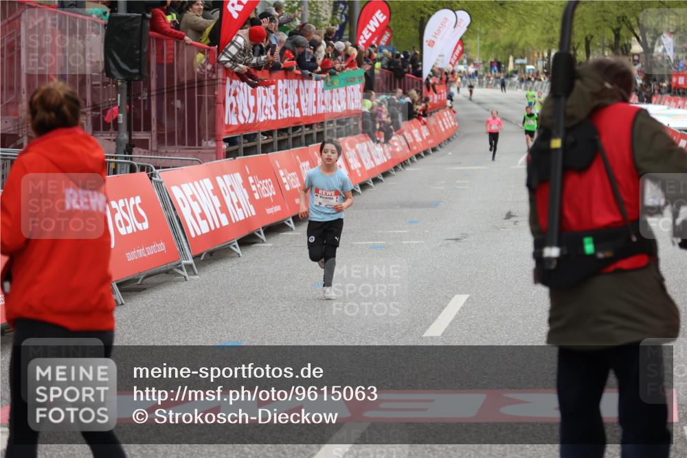 25.04.2026 - Das Zehntel Strokosch-Dieckow http://msf.ph/oto/9615063 25.04.2026 08:47:09 Ziel 3582 meine-sportfotos.de