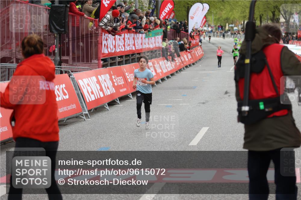25.04.2026 - Das Zehntel Strokosch-Dieckow http://msf.ph/oto/9615072 25.04.2026 08:47:09 Ziel 3582 meine-sportfotos.de