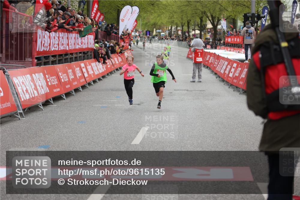 25.04.2026 - Das Zehntel Strokosch-Dieckow http://msf.ph/oto/9615135 25.04.2026 08:47:15 Ziel 2043, 3582 meine-sportfotos.de