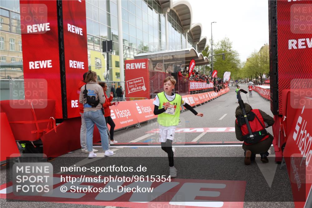 25.04.2026 - Das Zehntel Strokosch-Dieckow http://msf.ph/oto/9615354 25.04.2026 08:47:28 Ziel 3188, 3339, 3997 meine-sportfotos.de