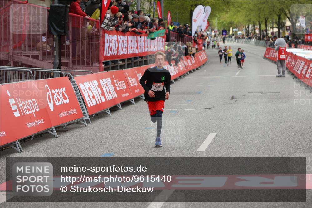 25.04.2026 - Das Zehntel Strokosch-Dieckow http://msf.ph/oto/9615440 25.04.2026 08:47:42 Ziel  meine-sportfotos.de