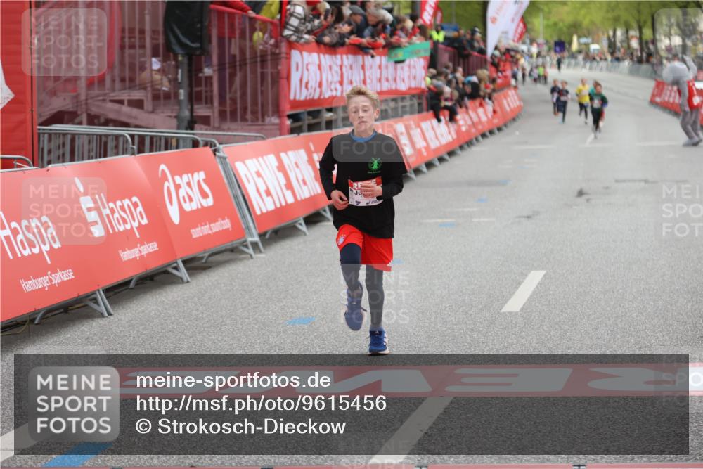 25.04.2026 - Das Zehntel Strokosch-Dieckow http://msf.ph/oto/9615456 25.04.2026 08:47:43 Ziel  meine-sportfotos.de