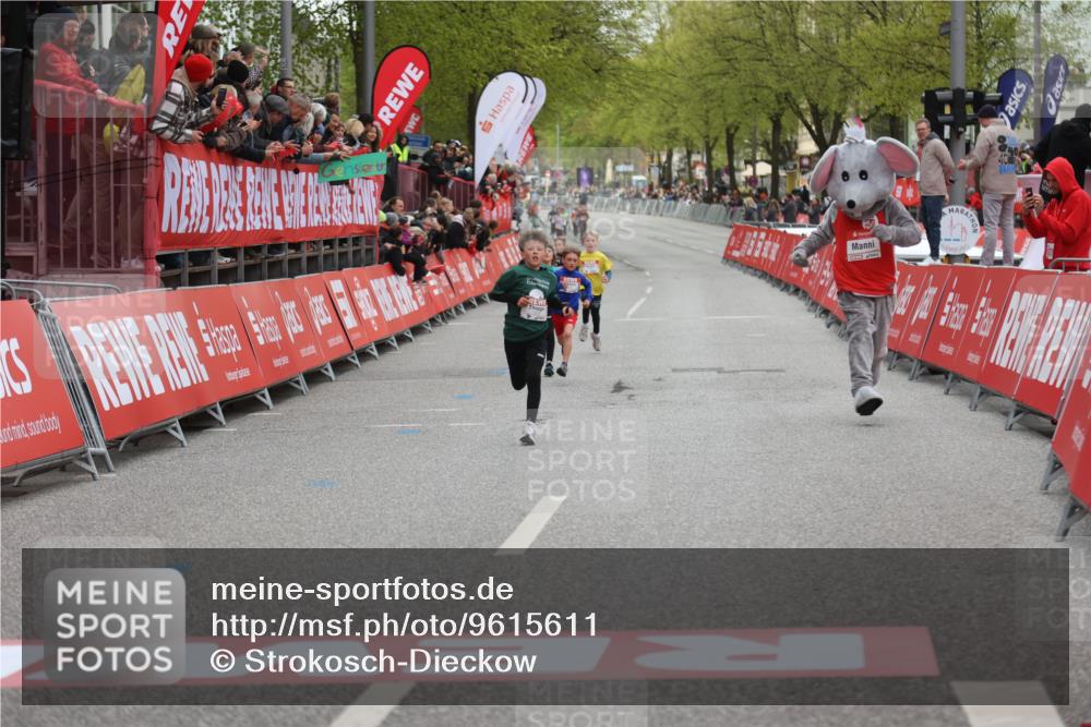 25.04.2026 - Das Zehntel Strokosch-Dieckow http://msf.ph/oto/9615611 25.04.2026 08:47:49 Ziel 1726 meine-sportfotos.de