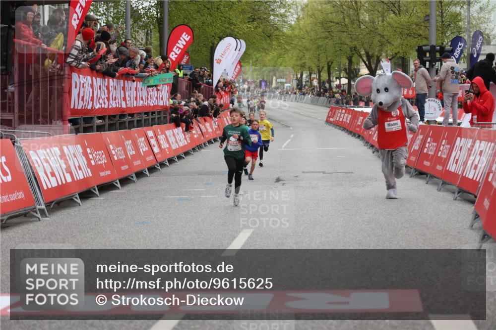 25.04.2026 - Das Zehntel Strokosch-Dieckow http://msf.ph/oto/9615625 25.04.2026 08:47:49 Ziel 1726 meine-sportfotos.de