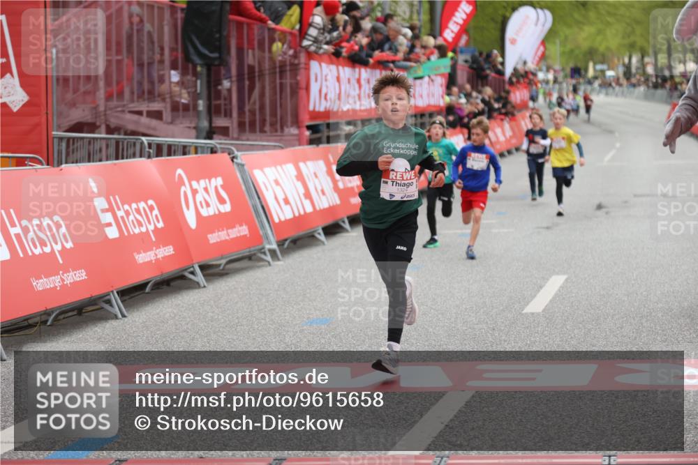 25.04.2026 - Das Zehntel Strokosch-Dieckow http://msf.ph/oto/9615658 25.04.2026 08:47:52 Ziel 1324, 1726, 2160 meine-sportfotos.de