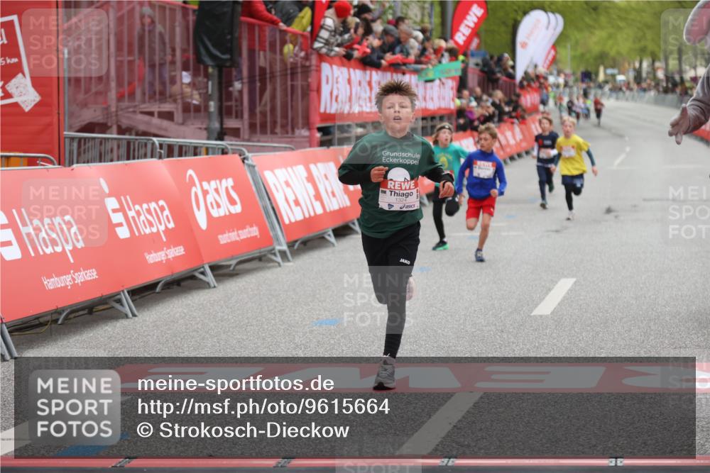 25.04.2026 - Das Zehntel Strokosch-Dieckow http://msf.ph/oto/9615664 25.04.2026 08:47:52 Ziel 1324, 1726, 2160 meine-sportfotos.de