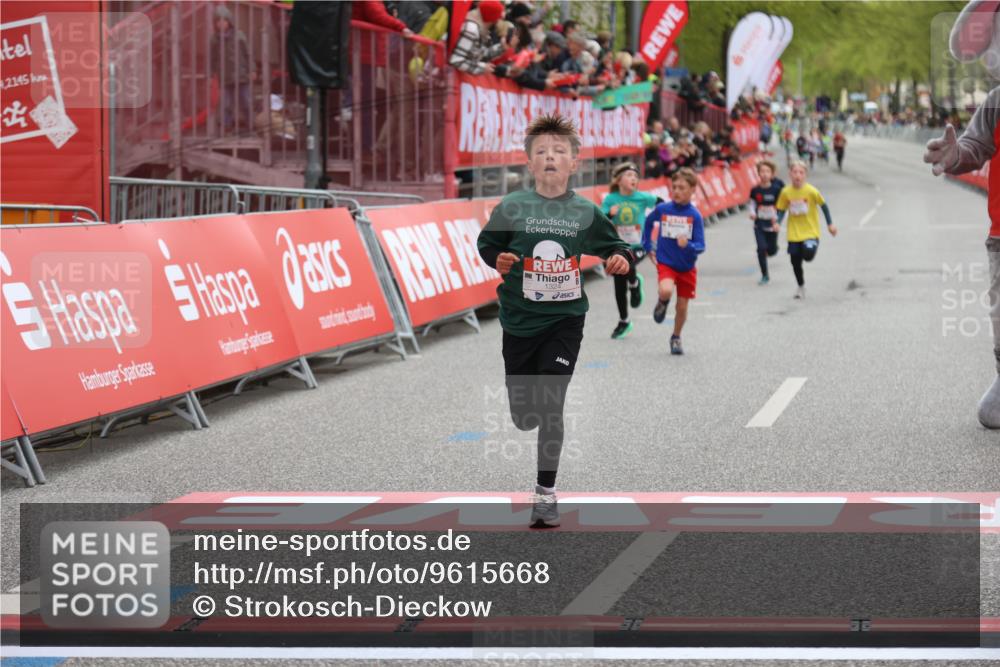 25.04.2026 - Das Zehntel Strokosch-Dieckow http://msf.ph/oto/9615668 25.04.2026 08:47:52 Ziel 1324, 1726, 2160 meine-sportfotos.de