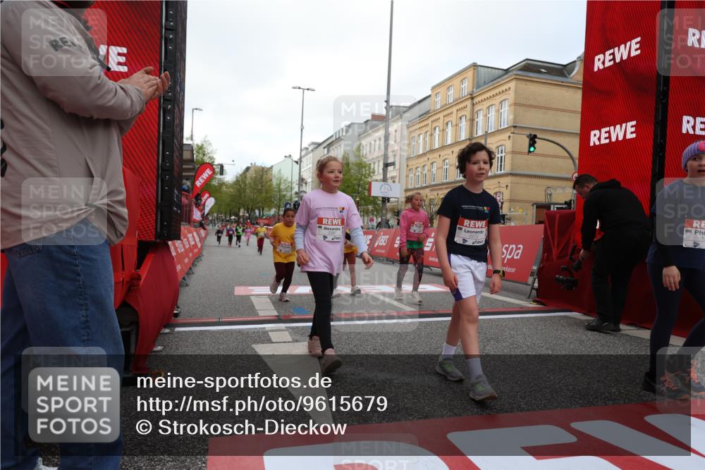 25.04.2026 - Das Zehntel Strokosch-Dieckow http://msf.ph/oto/9615679 25.04.2026 09:07:48 Ziel 1272, 1347, 1498, 1954, 1976, 1977, 2272, 2287, 3761, 3775, 3910 meine-sportfotos.de