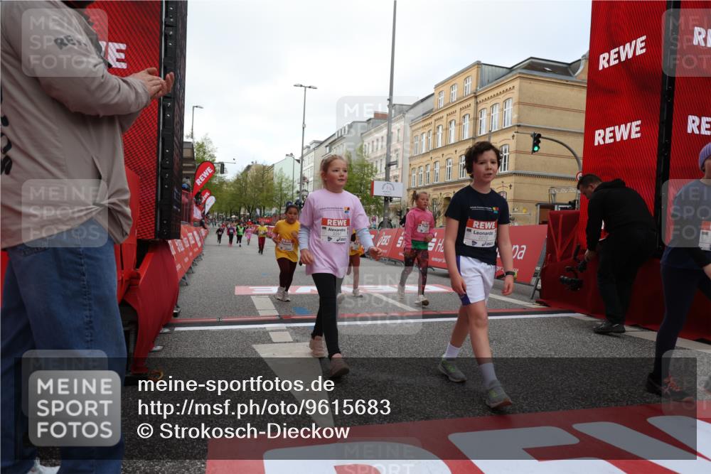 25.04.2026 - Das Zehntel Strokosch-Dieckow http://msf.ph/oto/9615683 25.04.2026 09:07:48 Ziel 1272, 1347, 1498, 1954, 1976, 1977, 2272, 2287, 3761, 3775, 3910 meine-sportfotos.de
