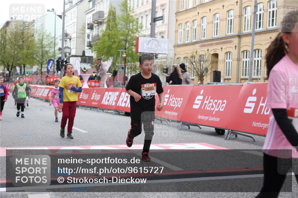 25.04.2026 - Das Zehntel Strokosch-Dieckow http://msf.ph/oto/9615727 25.04.2026 09:07:52 Ziel 1272, 1347, 1442, 1954, 1976, 1977, 2287, 3775, 3910 meine-sportfotos.de