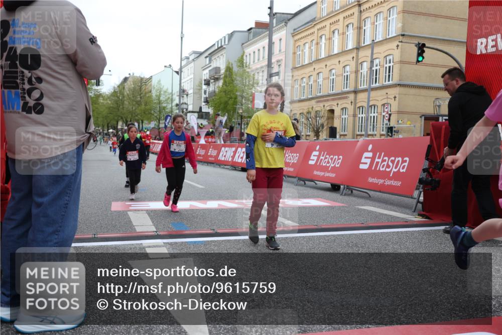 25.04.2026 - Das Zehntel Strokosch-Dieckow http://msf.ph/oto/9615759 25.04.2026 09:07:56 Ziel 1236, 1347, 1403, 1413, 1442, 2757, 3910 meine-sportfotos.de