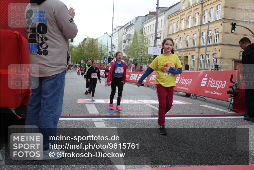 25.04.2026 - Das Zehntel Strokosch-Dieckow http://msf.ph/oto/9615761 25.04.2026 09:07:56 Ziel 1236, 1347, 1403, 1413, 1442, 2757, 3910 meine-sportfotos.de