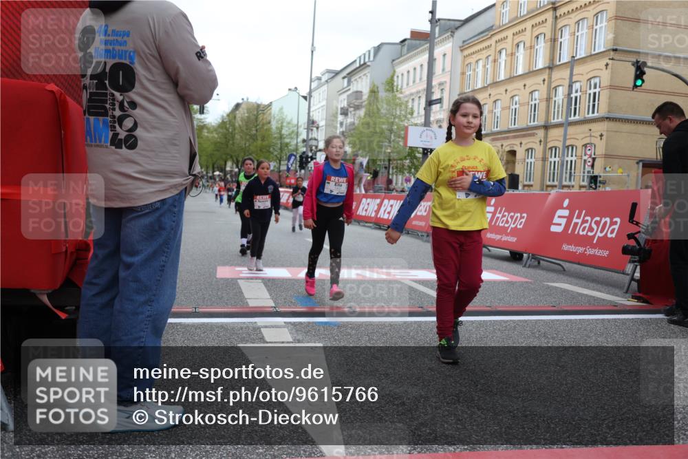 25.04.2026 - Das Zehntel Strokosch-Dieckow http://msf.ph/oto/9615766 25.04.2026 09:07:56 Ziel 1236, 1347, 1403, 1413, 1442, 2757, 3910 meine-sportfotos.de