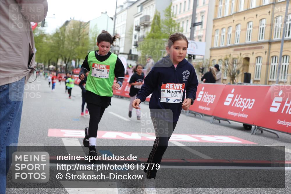 25.04.2026 - Das Zehntel Strokosch-Dieckow http://msf.ph/oto/9615779 25.04.2026 09:07:58 Ziel 1077, 1087, 1236, 1403, 1413, 1442, 2573, 2757 meine-sportfotos.de