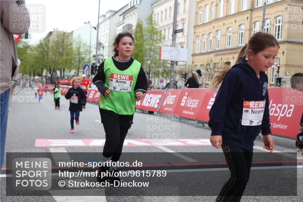 25.04.2026 - Das Zehntel Strokosch-Dieckow http://msf.ph/oto/9615789 25.04.2026 09:07:59 Ziel 1077, 1087, 1236, 1403, 1413, 2573, 2757 meine-sportfotos.de