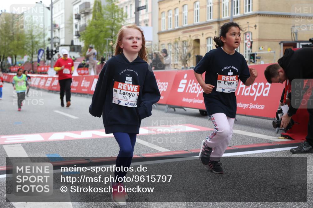 25.04.2026 - Das Zehntel Strokosch-Dieckow http://msf.ph/oto/9615797 25.04.2026 09:08:01 Ziel 1077, 1087, 1236, 1403, 1413, 2573, 2757 meine-sportfotos.de