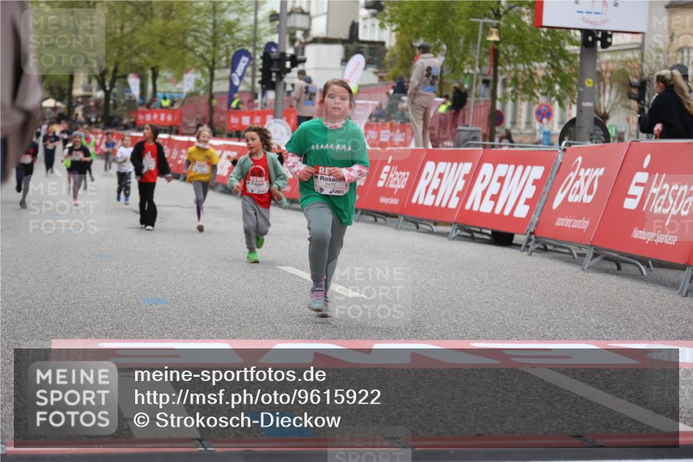 25.04.2026 - Das Zehntel Strokosch-Dieckow http://msf.ph/oto/9615922 25.04.2026 09:08:18 Ziel 2206, 2415 meine-sportfotos.de