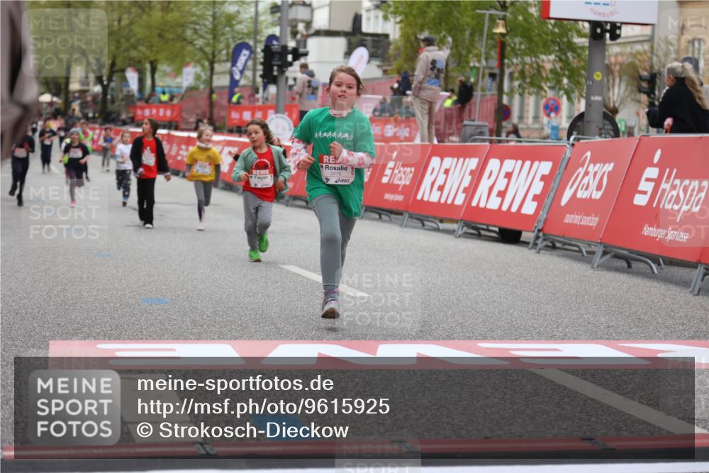 25.04.2026 - Das Zehntel Strokosch-Dieckow http://msf.ph/oto/9615925 25.04.2026 09:08:18 Ziel 2206, 2415 meine-sportfotos.de