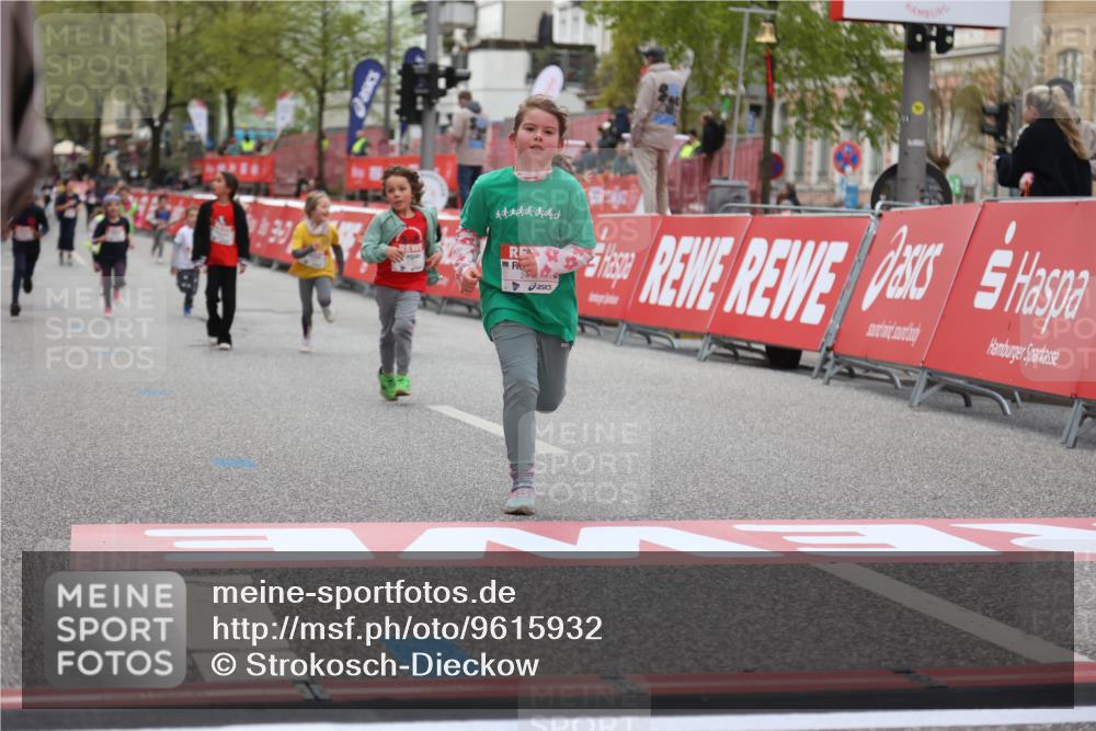 25.04.2026 - Das Zehntel Strokosch-Dieckow http://msf.ph/oto/9615932 25.04.2026 09:08:18 Ziel 2206, 2415 meine-sportfotos.de