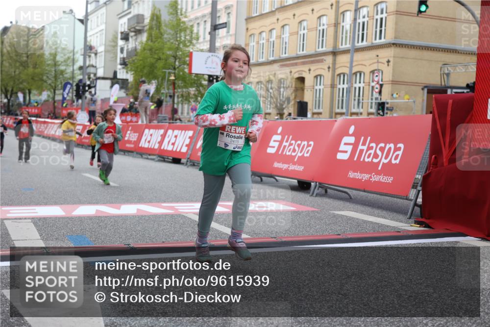25.04.2026 - Das Zehntel Strokosch-Dieckow http://msf.ph/oto/9615939 25.04.2026 09:08:19 Ziel 2206, 2415 meine-sportfotos.de