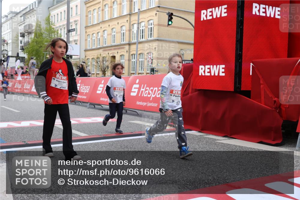 25.04.2026 - Das Zehntel Strokosch-Dieckow http://msf.ph/oto/9616066 25.04.2026 09:08:29 Ziel 1072, 1426, 1489, 2567, 3006, 3033, 3437 meine-sportfotos.de