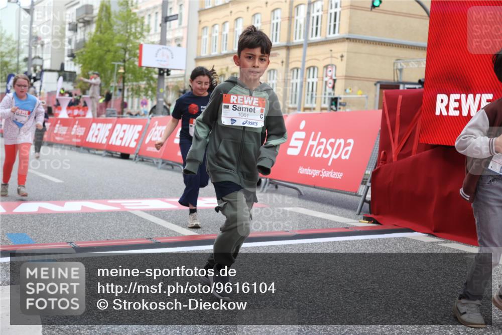 25.04.2026 - Das Zehntel Strokosch-Dieckow http://msf.ph/oto/9616104 25.04.2026 09:08:35 Ziel 1061, 1072, 1862, 2110, 2577 meine-sportfotos.de