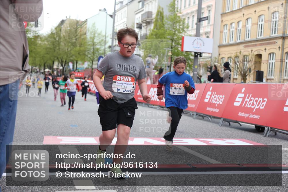 25.04.2026 - Das Zehntel Strokosch-Dieckow http://msf.ph/oto/9616134 25.04.2026 09:08:39 Ziel 1061, 1094, 1154, 1862, 2110, 2125, 2577 meine-sportfotos.de
