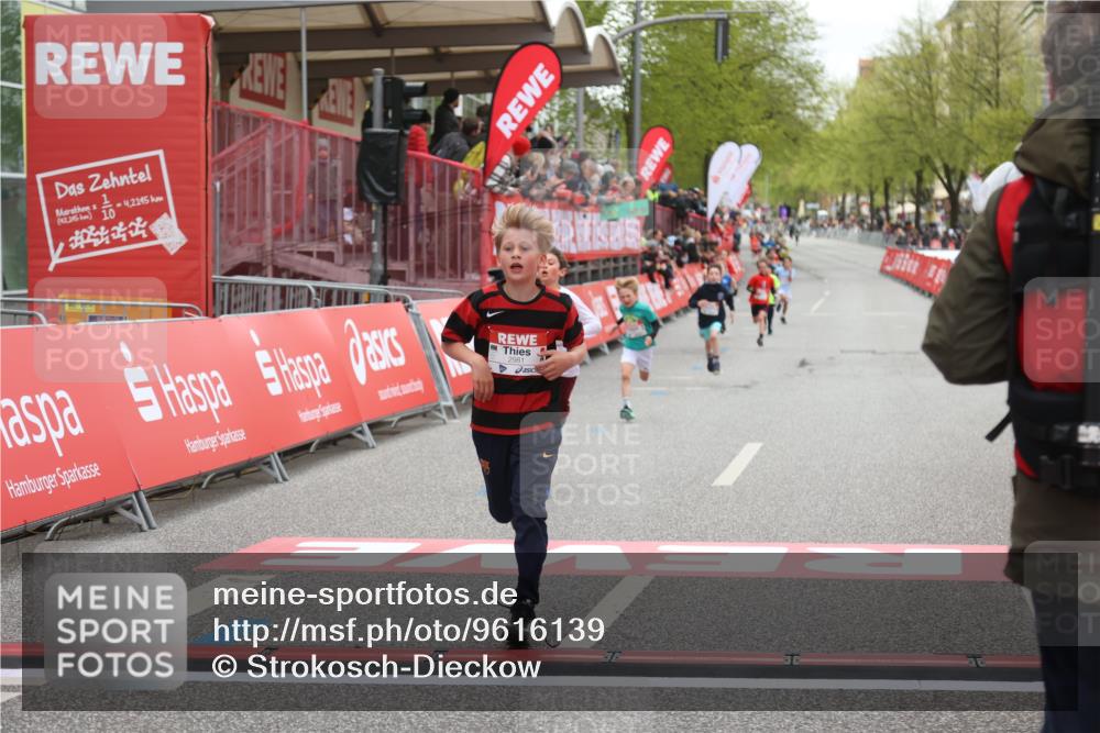 25.04.2026 - Das Zehntel Strokosch-Dieckow http://msf.ph/oto/9616139 25.04.2026 08:48:09 Ziel 2005, 2981, 3402 meine-sportfotos.de