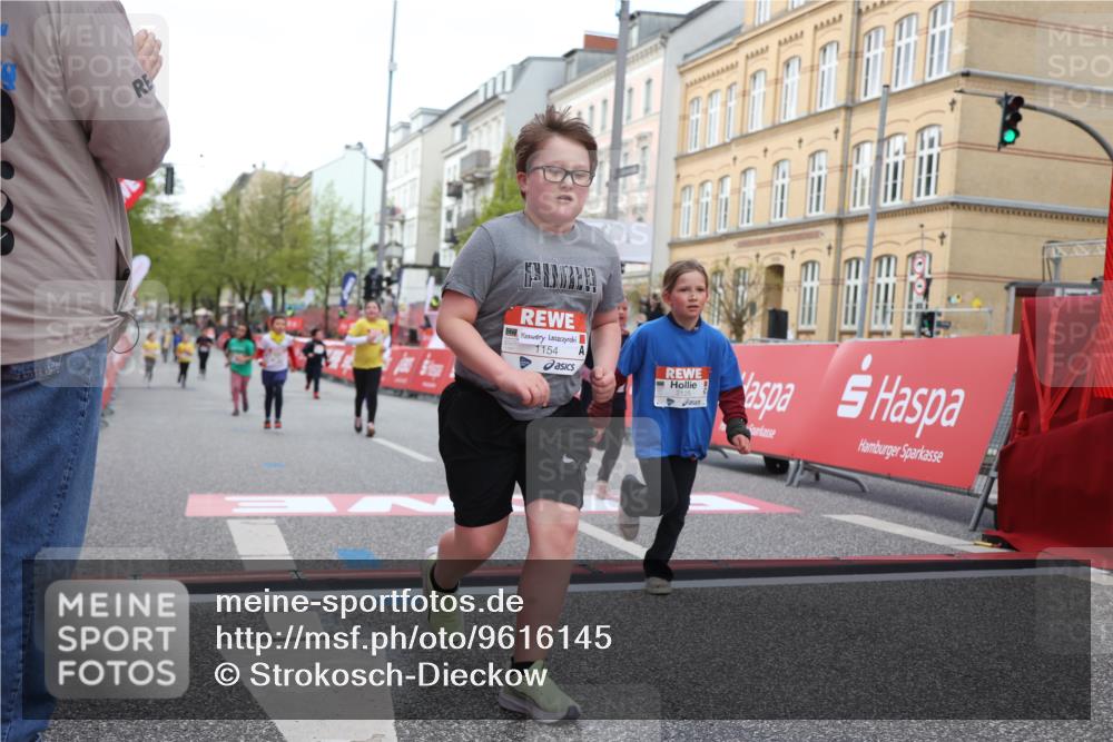 25.04.2026 - Das Zehntel Strokosch-Dieckow http://msf.ph/oto/9616145 25.04.2026 09:08:39 Ziel 1061, 1094, 1154, 1862, 2110, 2125, 2577 meine-sportfotos.de
