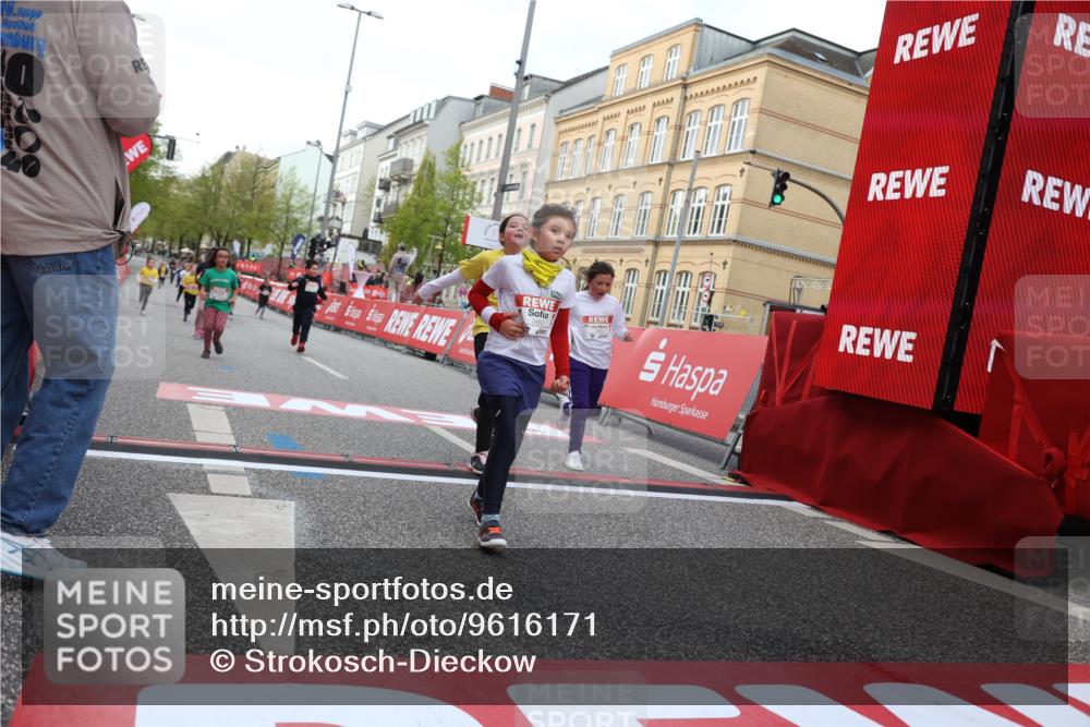 25.04.2026 - Das Zehntel Strokosch-Dieckow http://msf.ph/oto/9616171 25.04.2026 09:08:43 Ziel 1094, 1154, 2125, 2779, 3460, 3462 meine-sportfotos.de