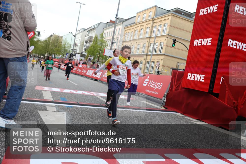 25.04.2026 - Das Zehntel Strokosch-Dieckow http://msf.ph/oto/9616175 25.04.2026 09:08:43 Ziel 1094, 1154, 2125, 2779, 3460, 3462 meine-sportfotos.de