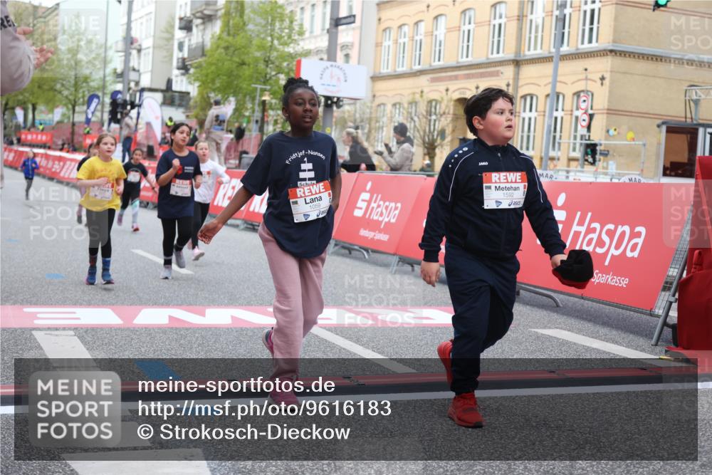 25.04.2026 - Das Zehntel Strokosch-Dieckow http://msf.ph/oto/9616183 25.04.2026 09:08:48 Ziel 1059, 1592, 1855, 2390, 2689, 2699, 2779, 3460, 3462, 3497 meine-sportfotos.de