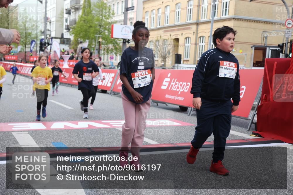 25.04.2026 - Das Zehntel Strokosch-Dieckow http://msf.ph/oto/9616197 25.04.2026 09:08:49 Ziel 1059, 1592, 1855, 2390, 2689, 2699, 2779, 3462, 3497 meine-sportfotos.de