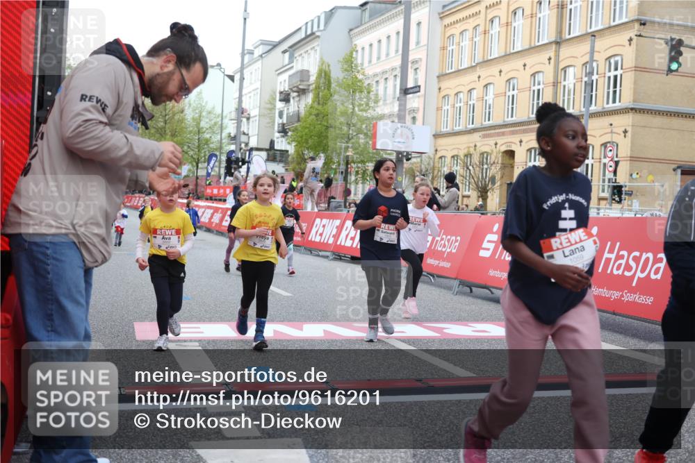 25.04.2026 - Das Zehntel Strokosch-Dieckow http://msf.ph/oto/9616201 25.04.2026 09:08:49 Ziel 1059, 1592, 1855, 2390, 2689, 2699, 2779, 3462, 3497 meine-sportfotos.de